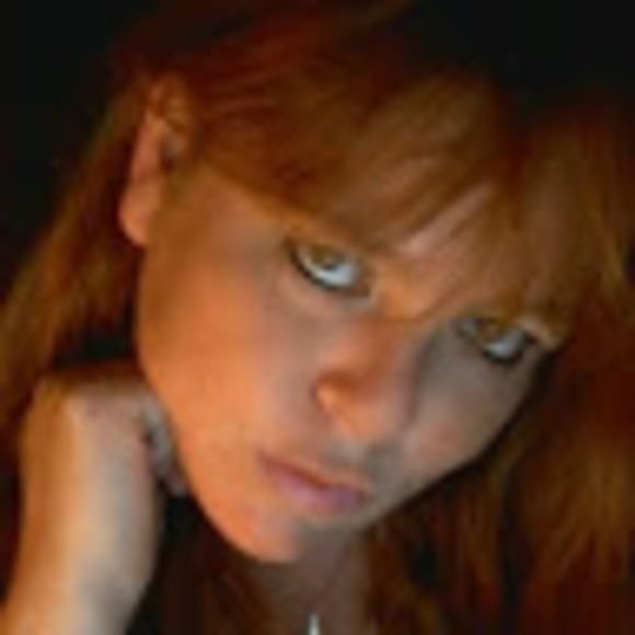 Meet your Posher, Debra - Picture 1 of 1